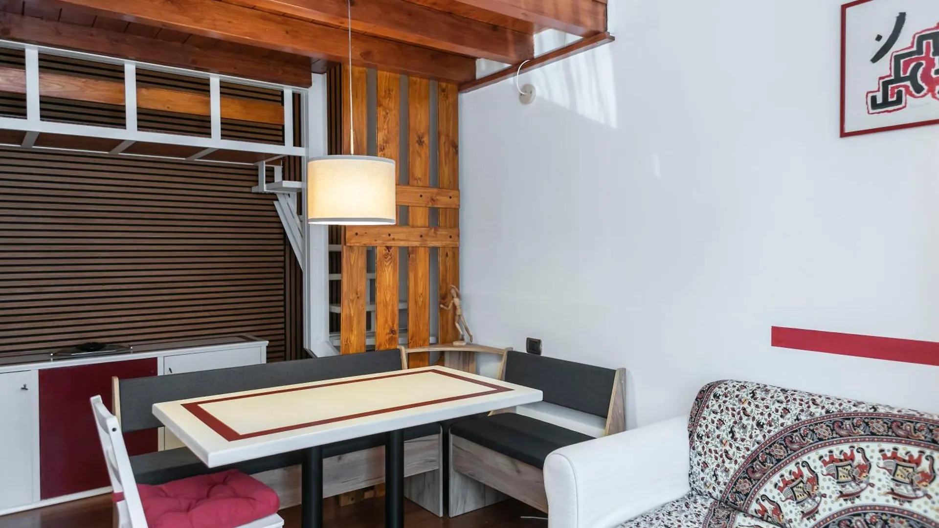 Trilocale Con Soppalco Apartment Milan