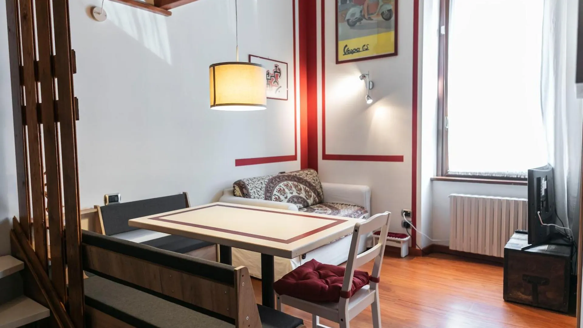 Trilocale Con Soppalco Apartment Milan