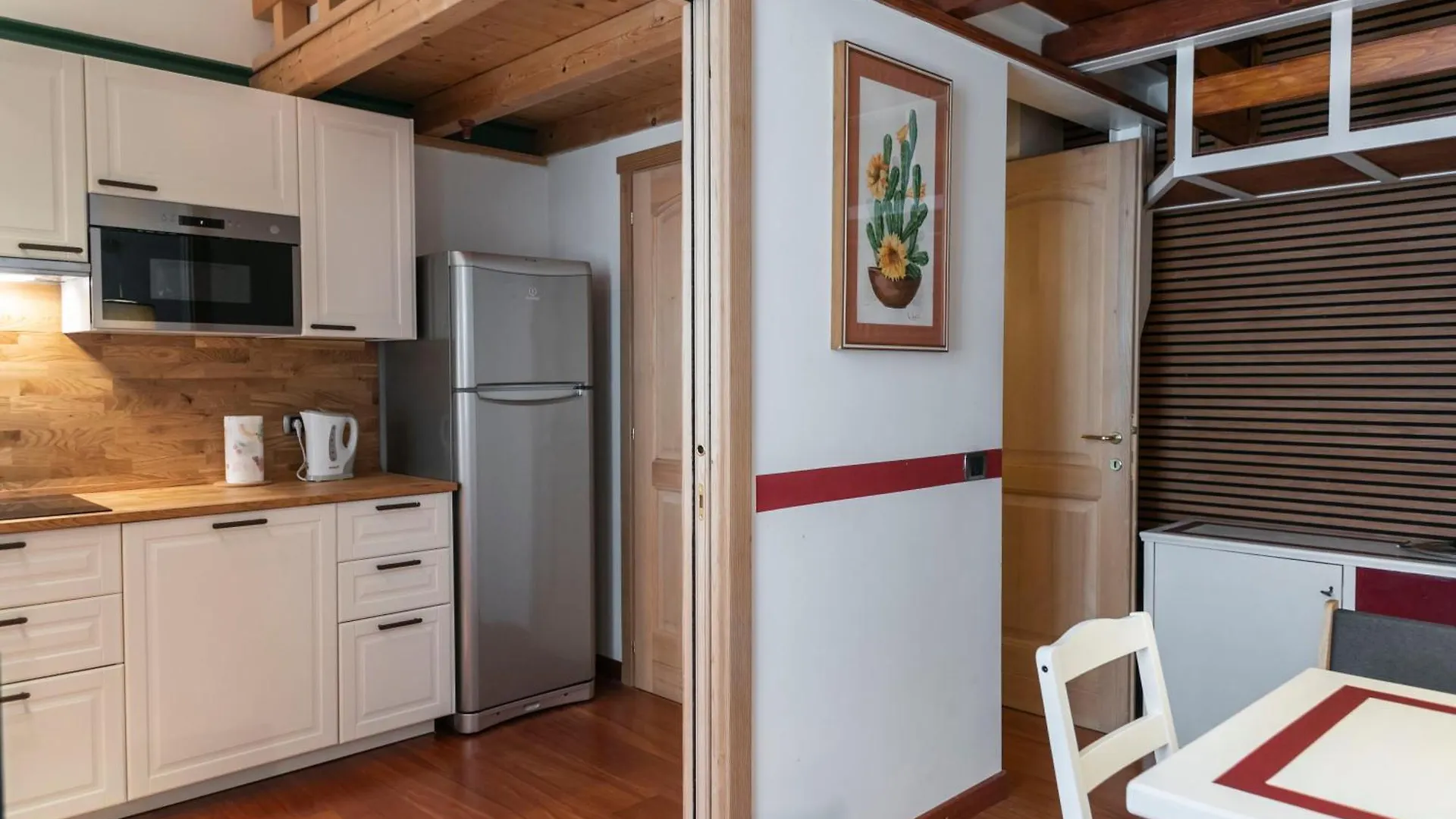Trilocale Con Soppalco Apartment Milan